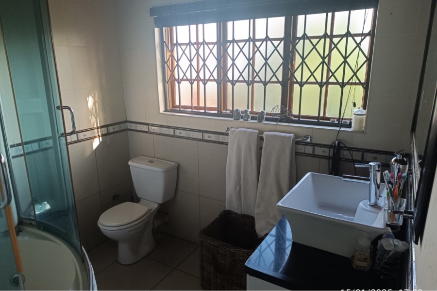 5 Bedroom Property for Sale in Doringkruin North West